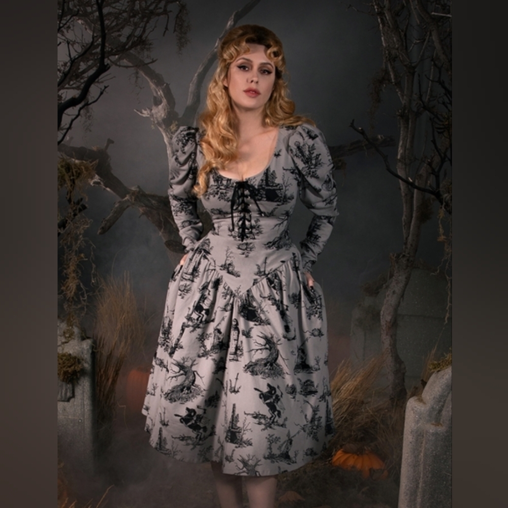 La Femme En Noir Sleepy Hollow Dress